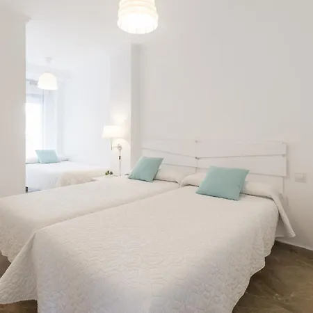 Ag Residencial El Eden * Playa de Gandia