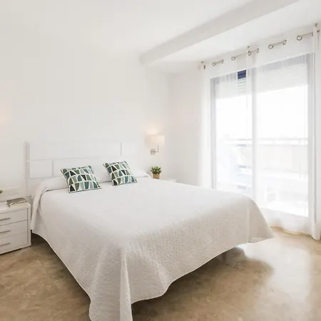 Ag Residencial El Eden * Playa de Gandia